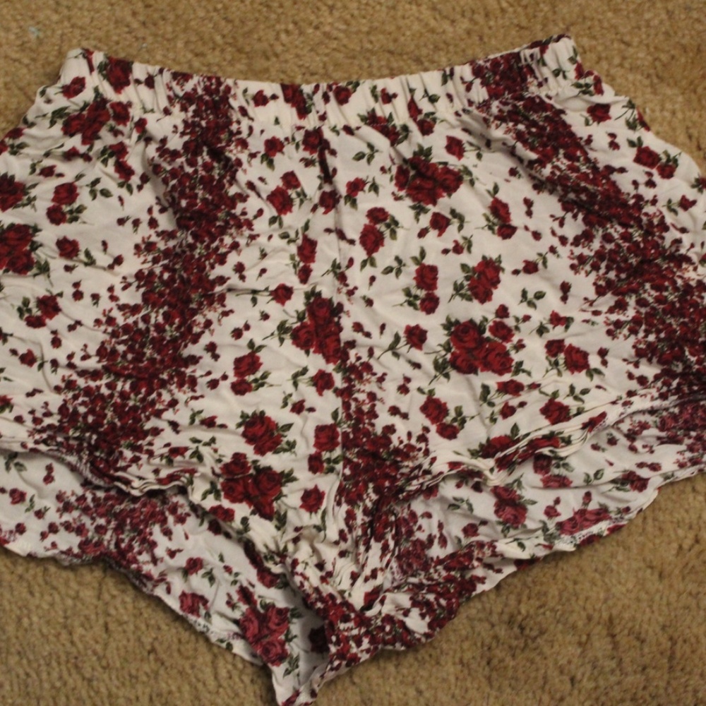 Brandy Melville flowy shorts